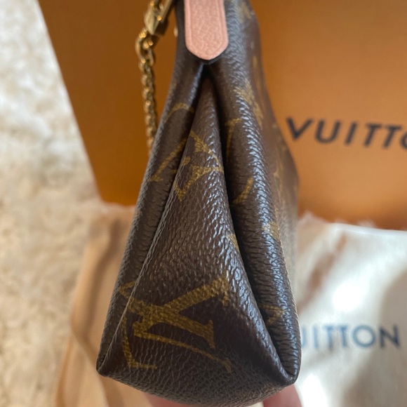 ❌SOLD❌ Louis Vuitton Pallas Clutch - Picture 6 of 7